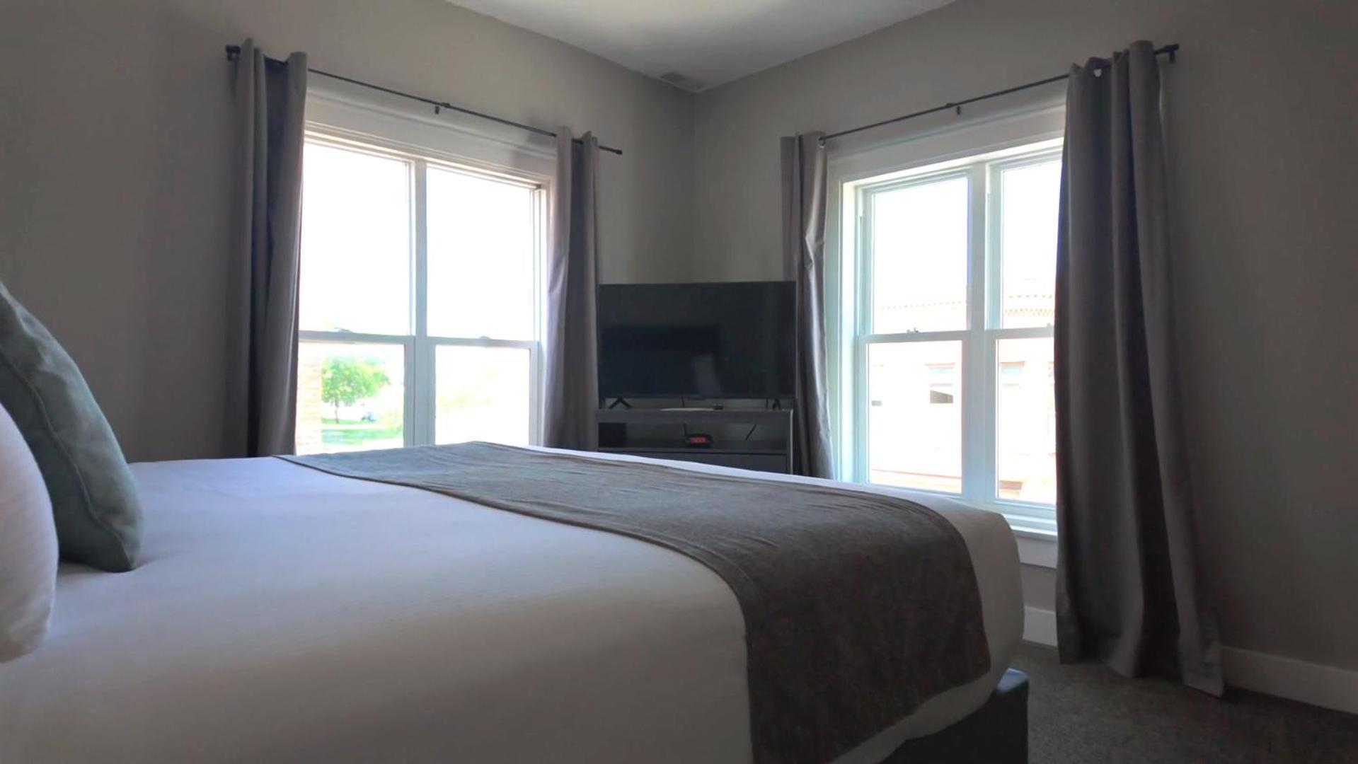 The Continental Hotel Centerville Bagian luar foto